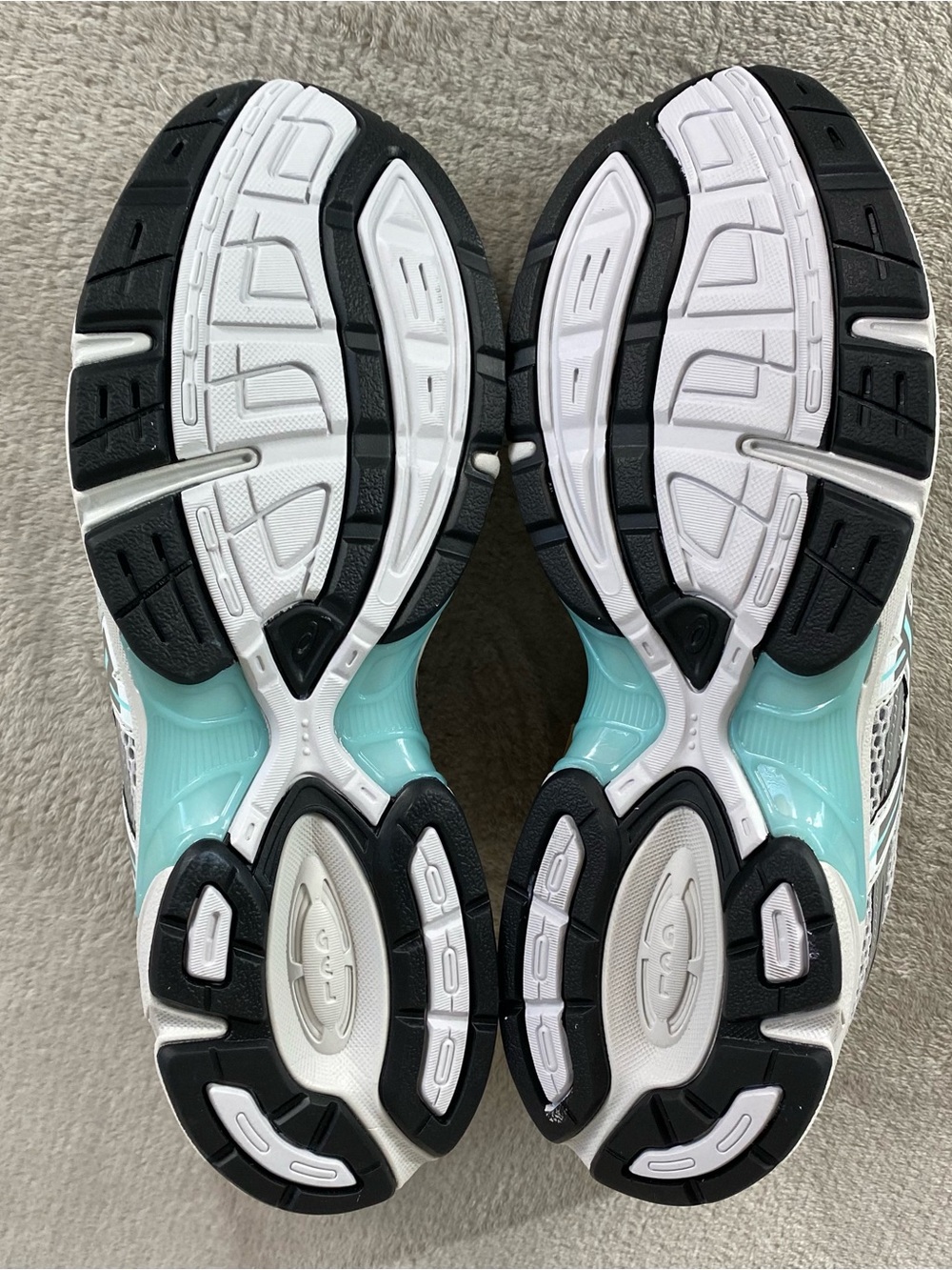 Asics Gel-1130 White Silver Mint Mens Size 12 Running Shoes 1203B062 NEW - Picture 9 of 10